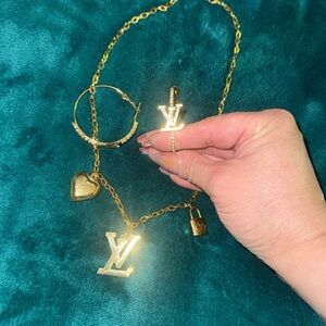 Gold fashion Charm Necklace and Earring Set